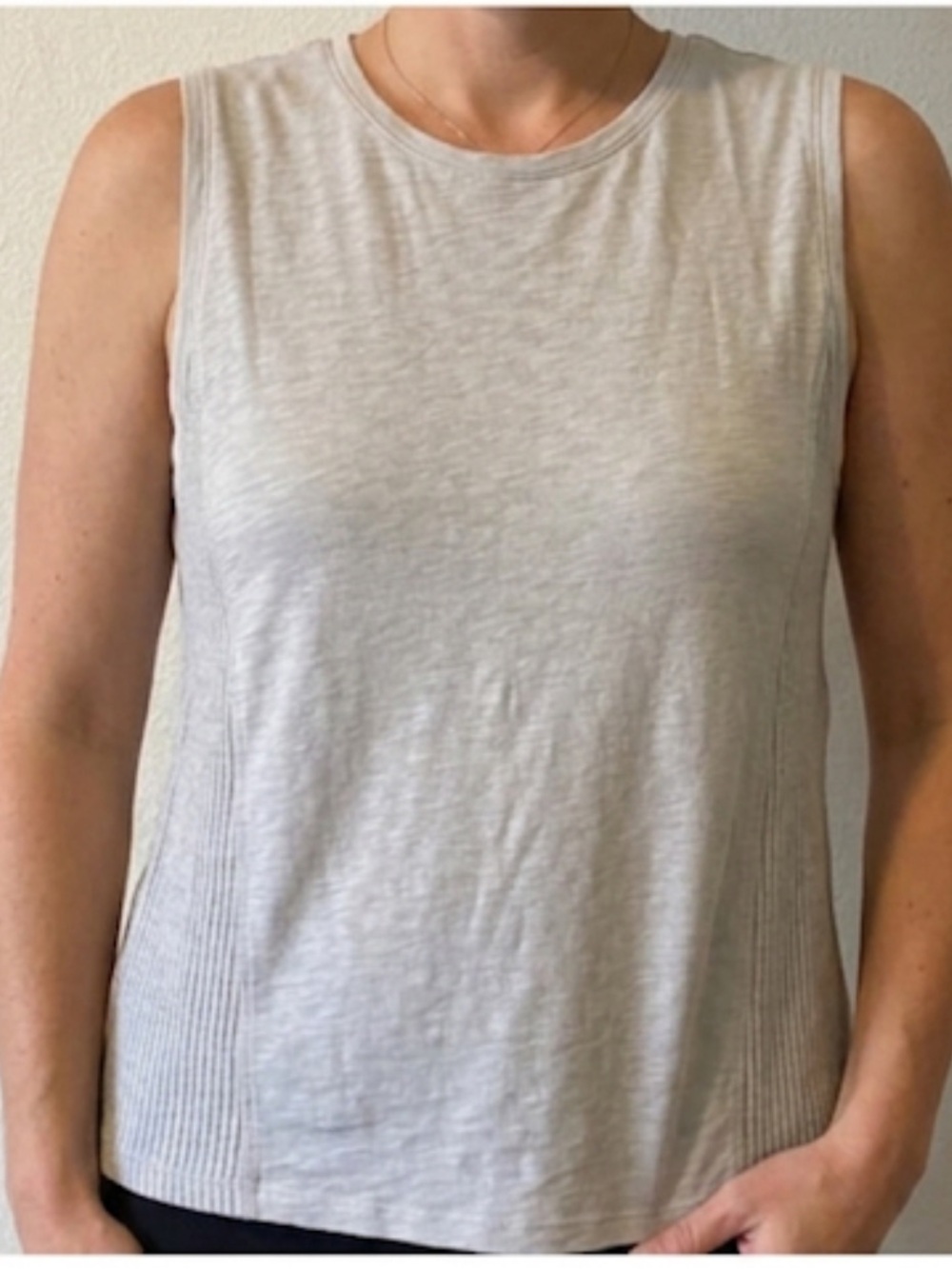 Hello Nite Tank crew neck size Large New!
